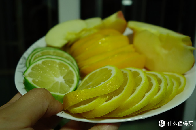 果酒比药酒好喝:乱泡水果白葡萄酒教程