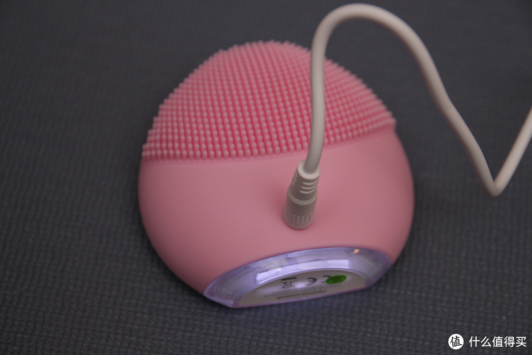 送给老婆的小礼物：FOREO LUNA mini 2 净透舒缓洁面仪