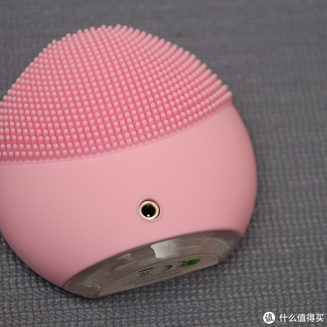 送给老婆的小礼物：FOREO LUNA mini 2 净透舒缓洁面仪