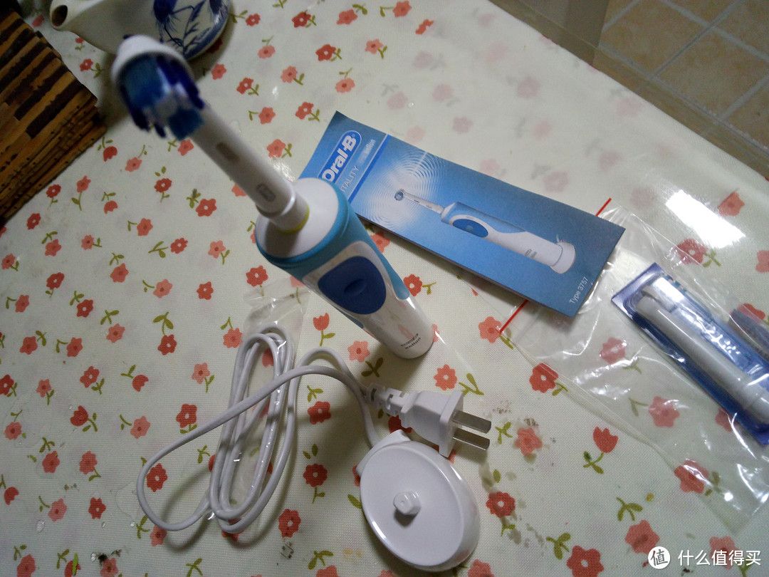 Diao丝奶爸的人生第一把电动牙刷：BRAUN 博朗 Oral-b D12013 电动牙刷