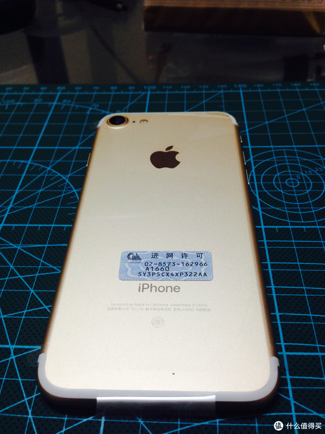 #原创新人# 愉快的周末开箱：Apple 苹果 iPhone 7 丐版