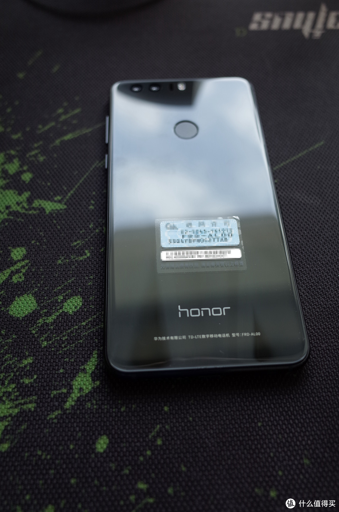 令人无法拒绝的好手感 —— HUAWEI 华为 Honor 荣耀8