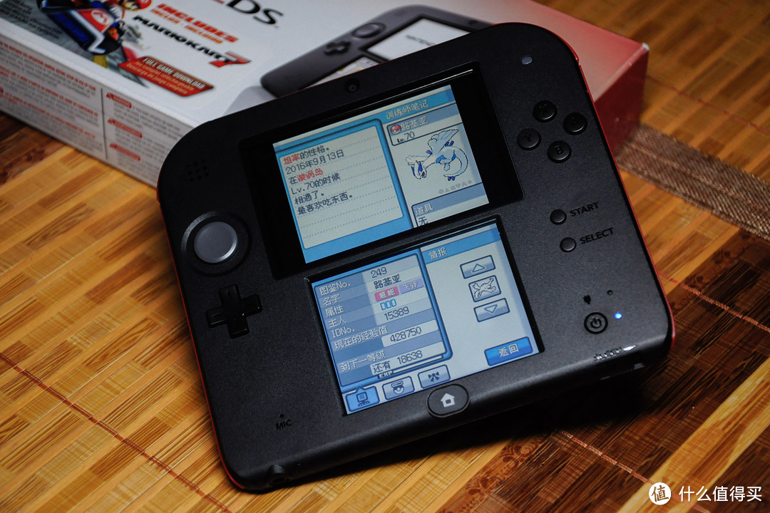 双屏掌机就应该长这样：美版 Nintendo 任天堂 2DS 开箱晒