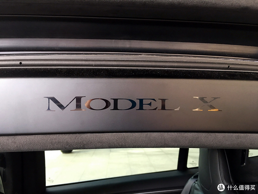 创造机会试驾Model X，顺便撸一点纪念品回来