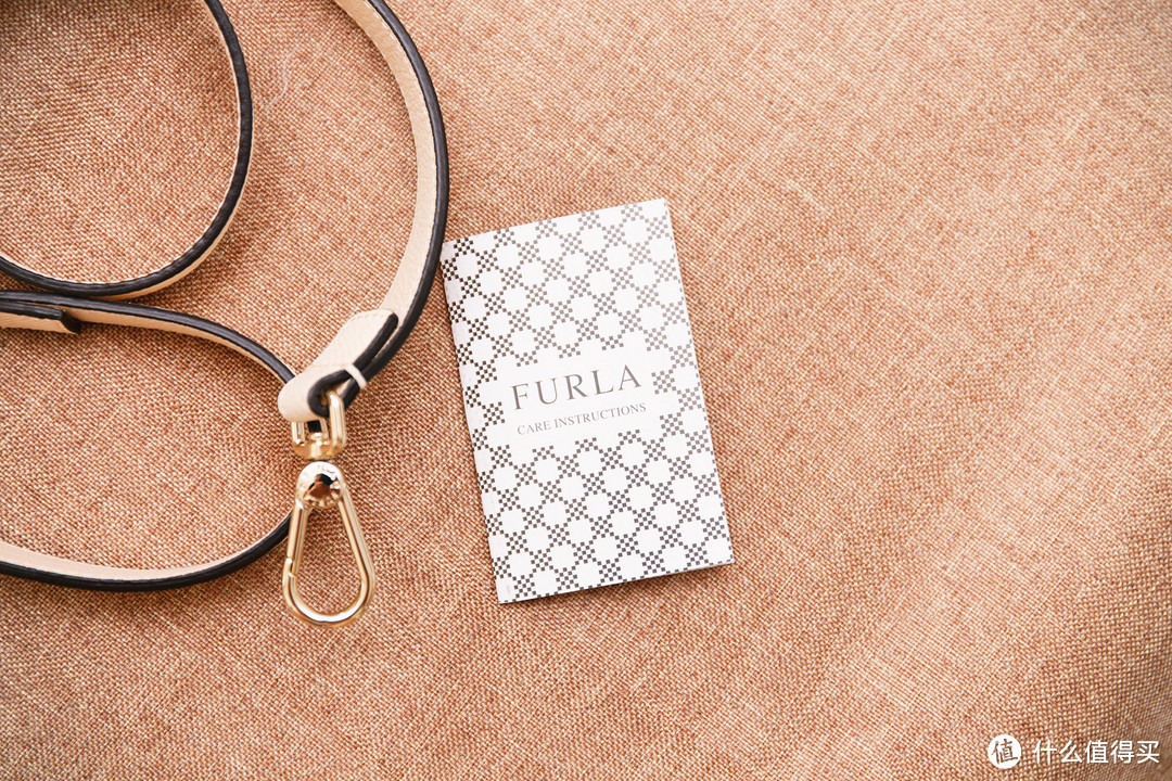 #本站首晒#5折入香槟色FURLA TALIA牛皮贝壳包