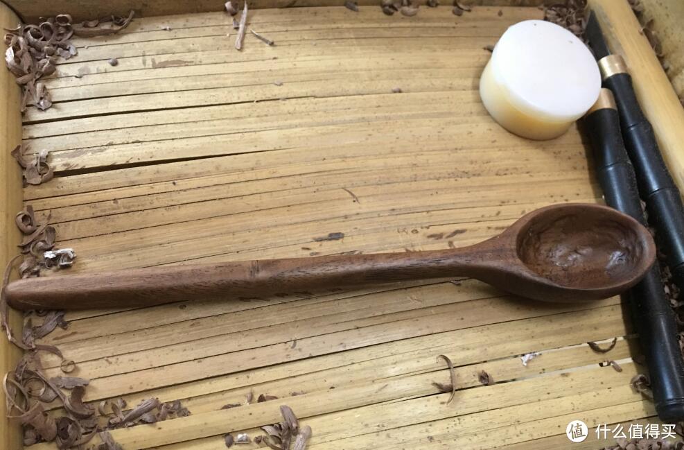 美国黑胡桃木的木勺制作