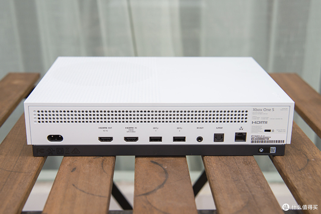 再穷也要玩光环5!Microsoft 微软 Xbox One S 游戏主机 开箱