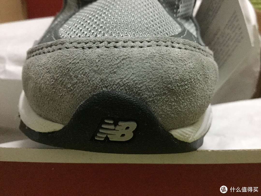 指望脚下生风的new balance 990系列跑鞋，为了霸占封面的跑鞋及跑步小白简装真人秀