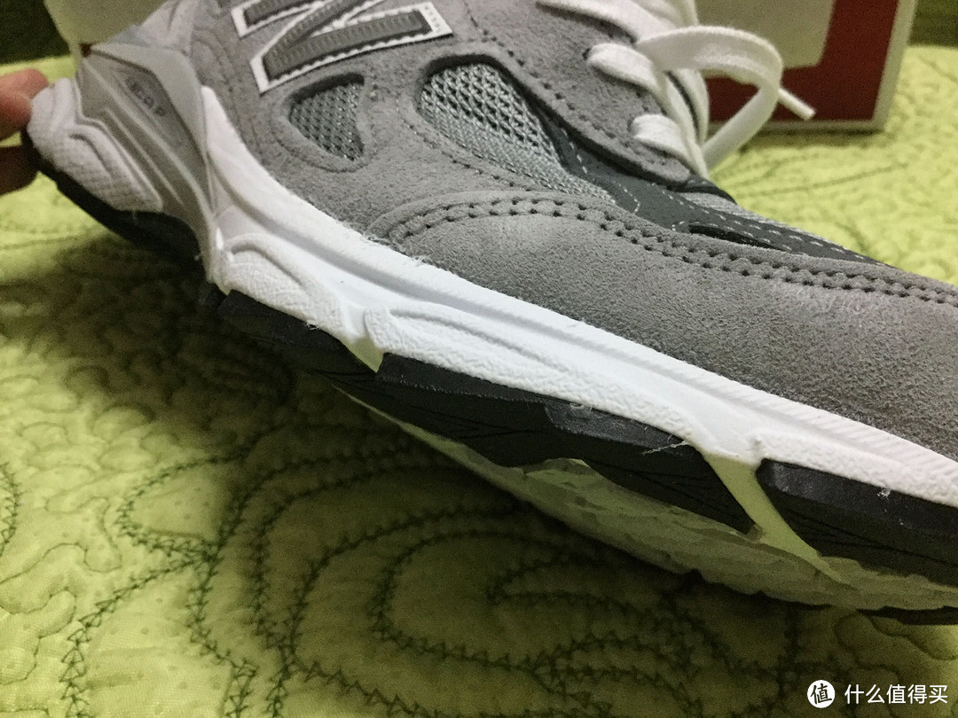 指望脚下生风的new balance 990系列跑鞋，为了霸占封面的跑鞋及跑步小白简装真人秀