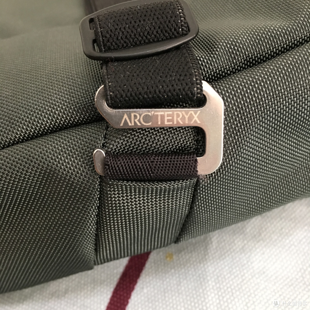 ARC'TERYX 始祖鸟的小单肩包slingblade 4开箱及简单鉴别