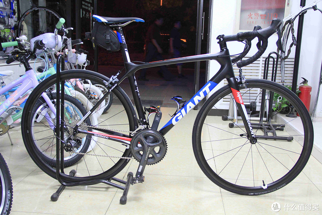 #本站首晒#车迷版or伪队版？—GIANT 捷安特 TCR ADV PRO TEAM 开箱以及简单使用感受