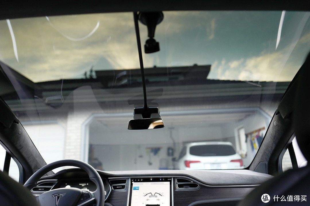 #首晒#为了爱豆，花保时捷的钱买电动车：Tesla 特斯拉 Model X 60D