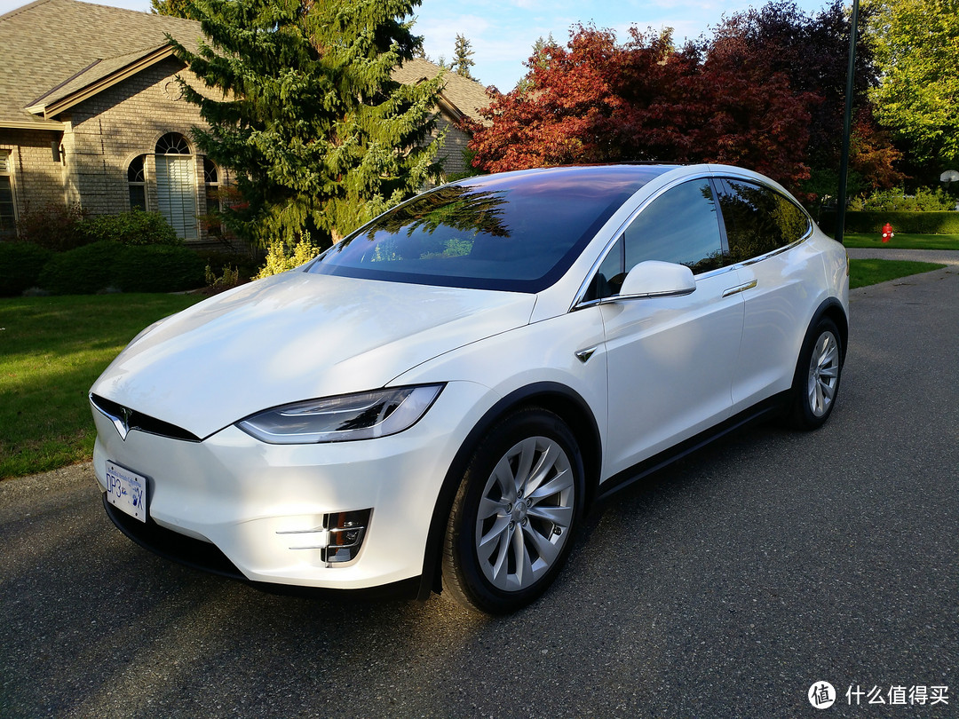 #首晒#为了爱豆，花保时捷的钱买电动车：Tesla 特斯拉 Model X 60D