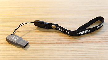 大容量低价格：TOSHIBA 东芝 随闪系列U盘 32G USB2.0 黑色