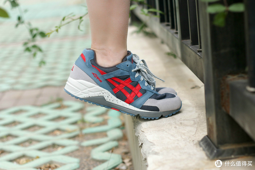 ASICS 亚瑟士 2016新款 GEL-LIQUE 复古跑鞋