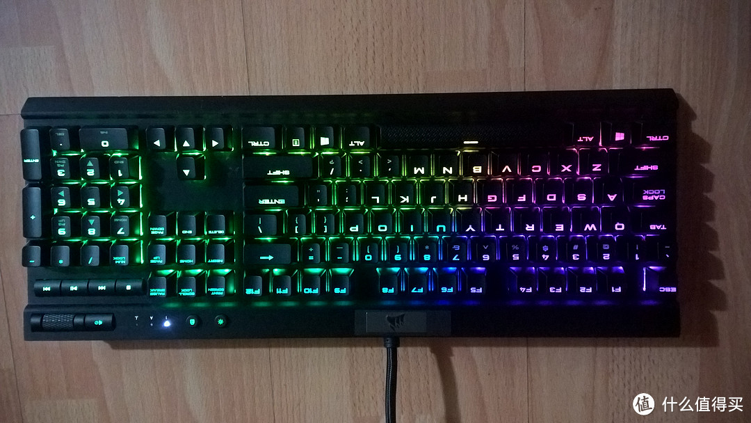 海盗船 K70 RGB MX Speed Silver银轴 机械键盘 开箱