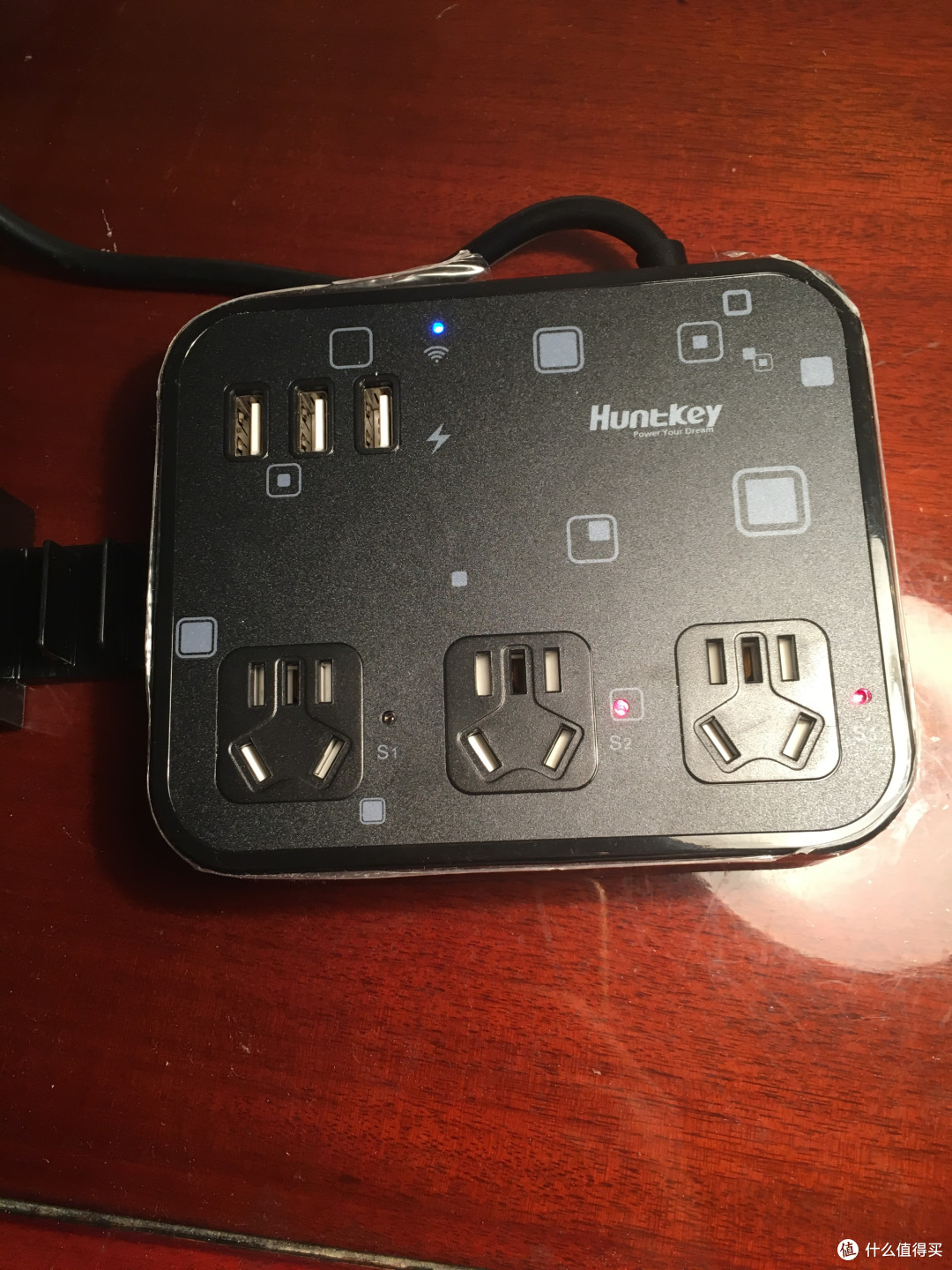 智能插座初体验---仍有提高空间的“航嘉智能wifi快充魔方”
