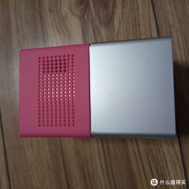 娃宝老公的新武器：AIRBURG 空气堡 PM2.5激光空气检测仪emo plus