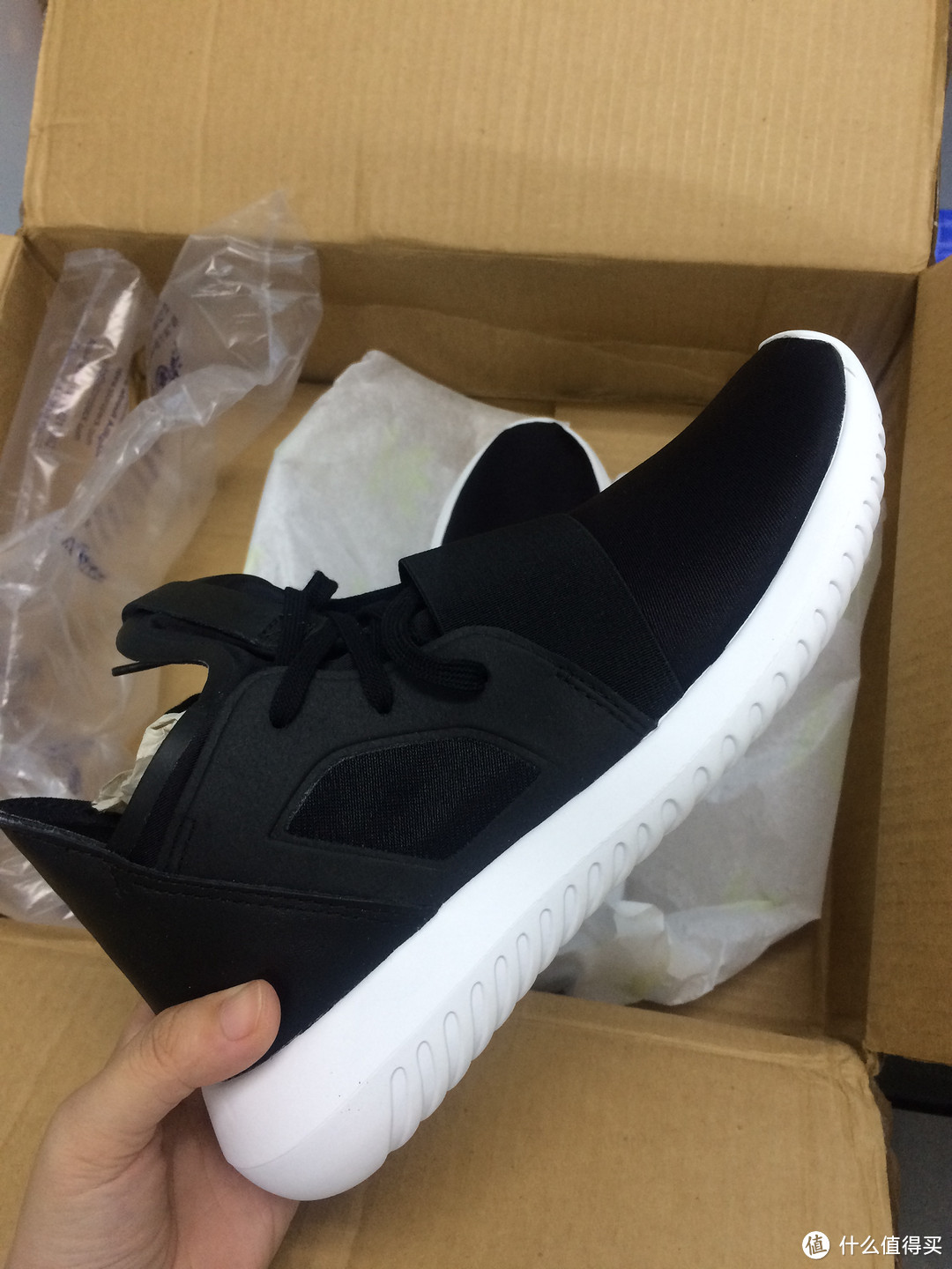 海淘一箩筐——Adidas Tubular 运动鞋、CK 腕表、Kate Spade 钱包