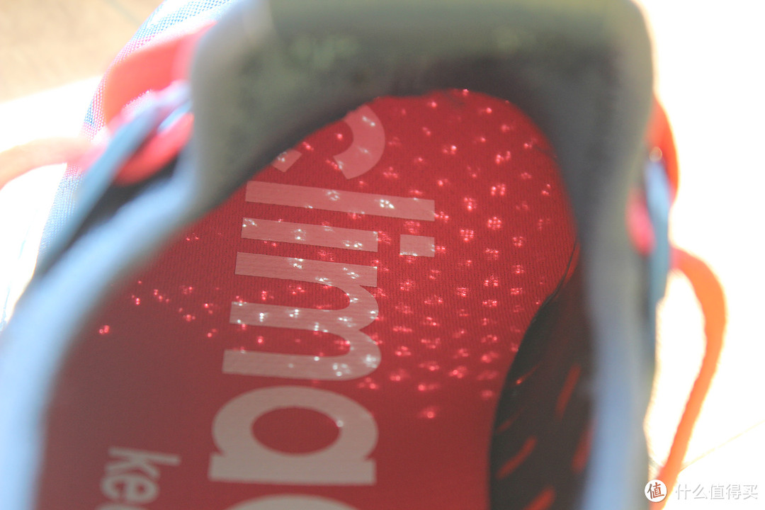 轻便、舒适、透气——adidas 阿迪达斯 BOOST系列 跑步鞋AQ4698 开箱简评