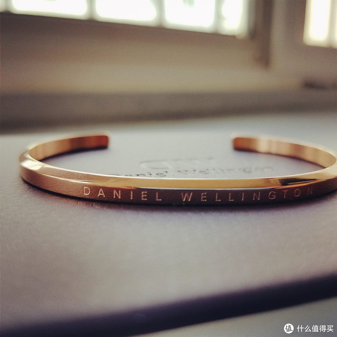 本站首晒danielwellington丹尼尔惠灵顿classiccuff玫瑰金手镯