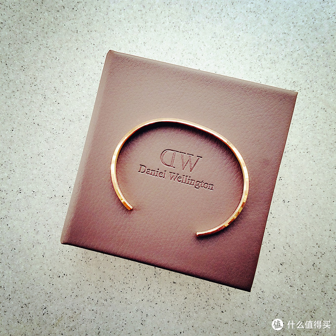 #本站首晒# Daniel Wellington 丹尼尔·惠灵顿 Classic Cuff 玫瑰金手镯