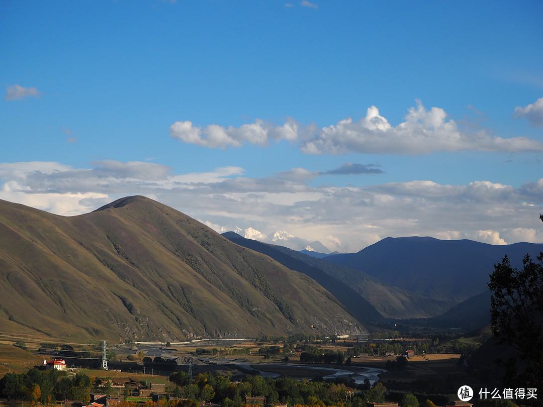 五天一千公里，体验川西高原的风景与藏族的风土人情