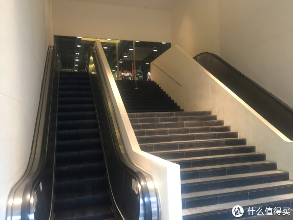 香港新海怡广场购物指南 | 香港奢侈品折扣店_