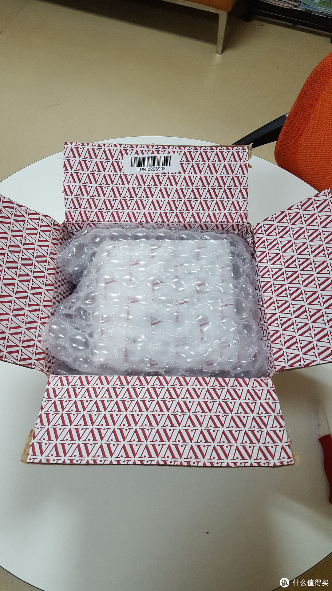 内包装还可以,气泡袋包裹表盒 内包装还可以,气泡袋包裹表盒