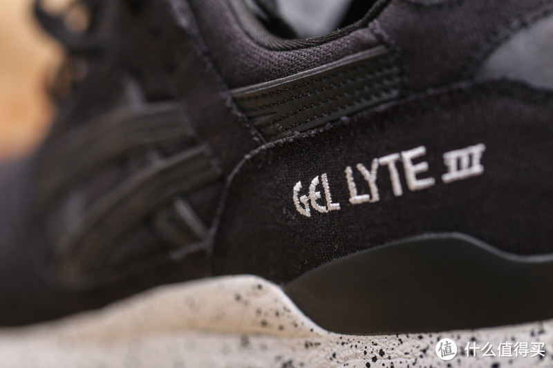 泼墨黑白配： ASICS 亚瑟士 Gel-Lyte III 休闲运动鞋（附对比NB 996）