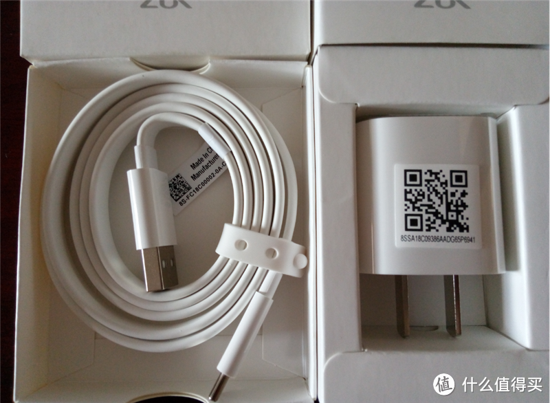 联想 ZUK 手机 快速充电器和USB 3.0 Type-C充电线体验