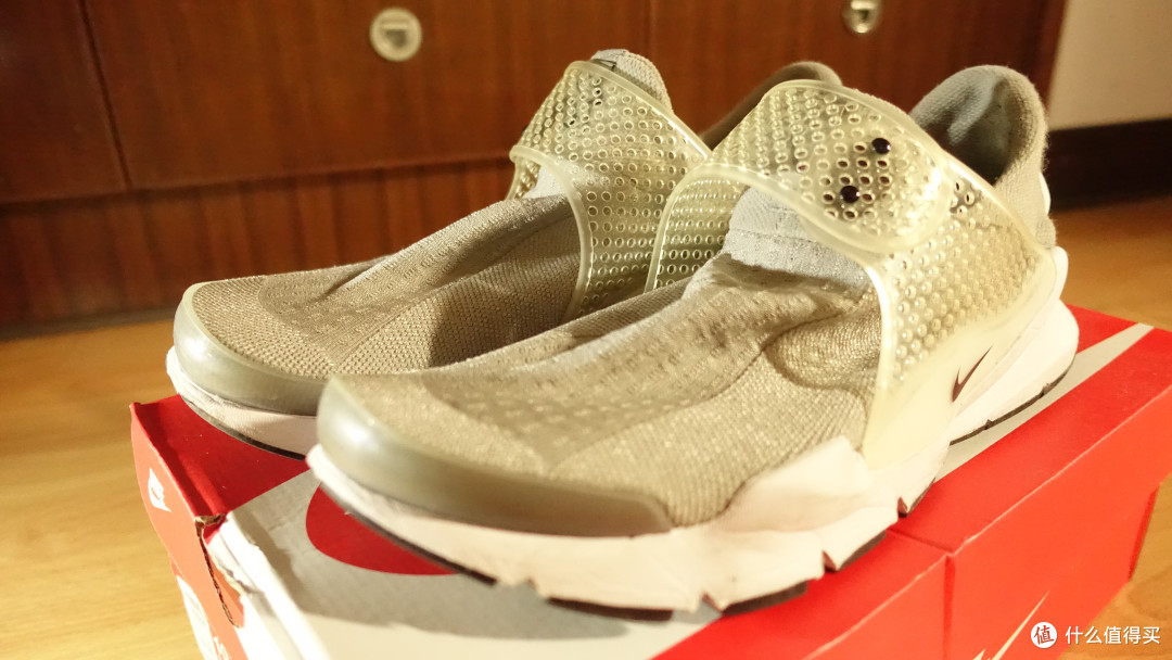 10年前蔓延至今的袜子战役——NIKE 耐克 Sock Dart 跑鞋