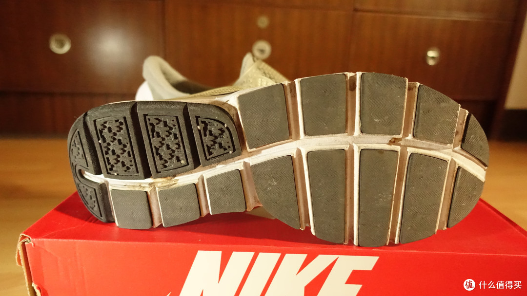 10年前蔓延至今的袜子战役——NIKE 耐克 Sock Dart 跑鞋