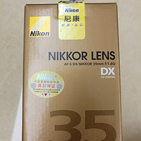 尼康 D7200 单反相机外观展示(屏幕|目镜|按钮|接口)