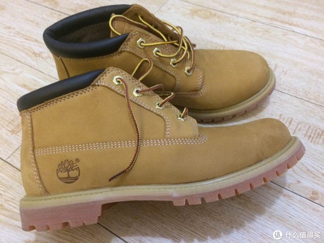 女鞋男穿之 Timberland 添柏岚 Nellie Classic Chukka 靴子