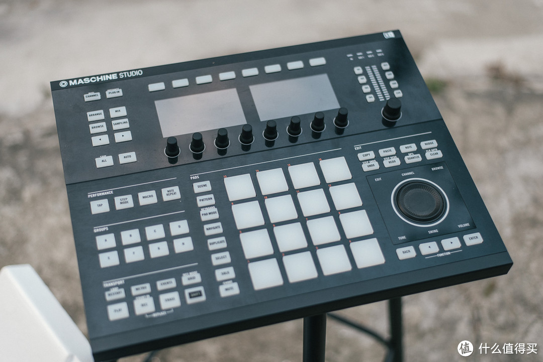 节奏玩具：Native Instrument Maschine Studio 控制器