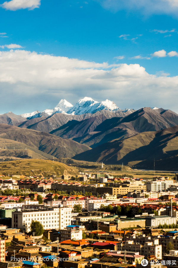 远眺卡洼洛日神山