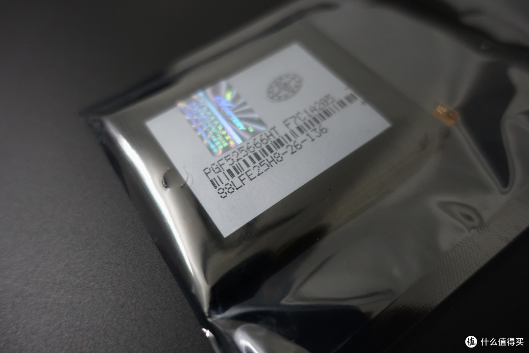 掰弯容易出问题 — 给LG G Flex 2换电池