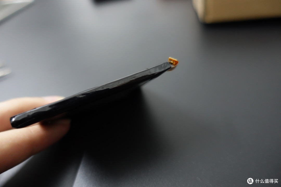 掰弯容易出问题 — 给LG G Flex 2换电池