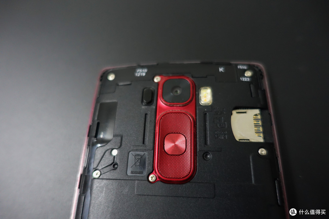 掰弯容易出问题 — 给LG G Flex 2换电池