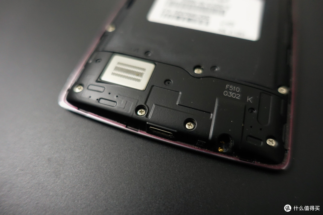 掰弯容易出问题 — 给LG G Flex 2换电池