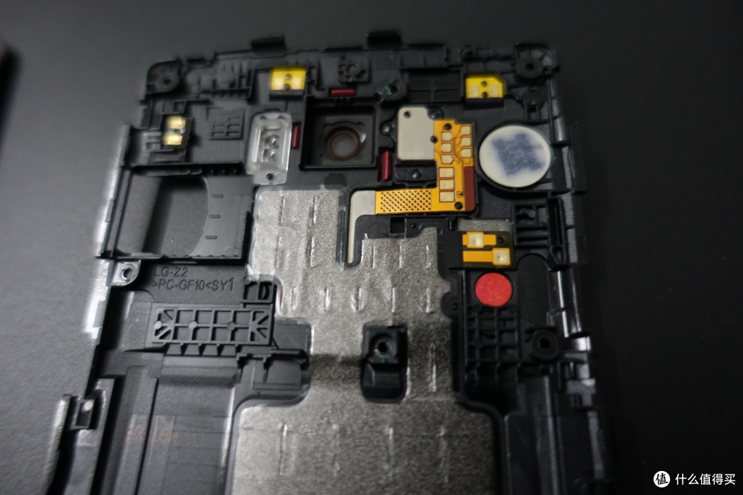 掰弯容易出问题 — 给LG G Flex 2换电池