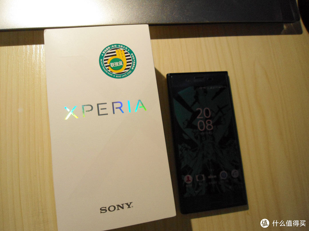 不思进取的旗舰？Sony 索尼 Xperia XZ 静谧蓝开箱