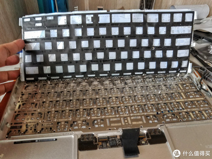 #原创新人# 标新立异，与众不同——改变 MacBook Air 键盘背光灯颜色