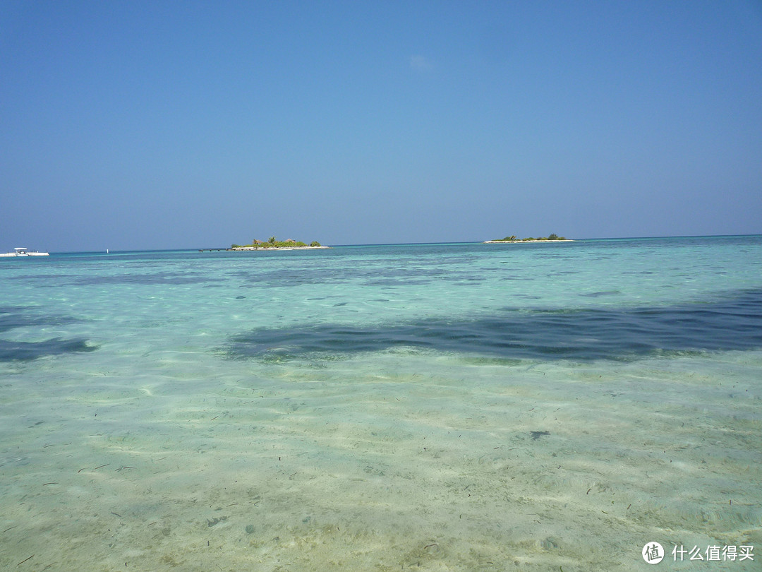 海天一色，水清沙白