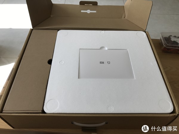 “小姨夫,我想和会说话的机器人玩一会”——MI 小米 扫地机器人 开箱