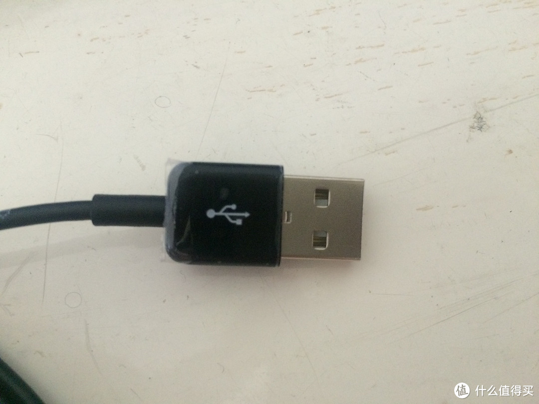 USB接口,没有亚马逊的logo USB接口,没有亚马逊的logo
