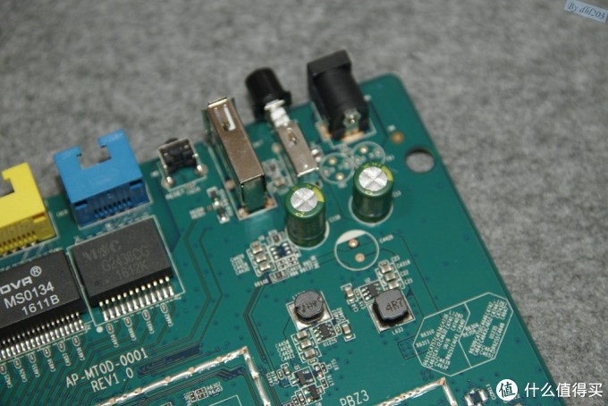 作为华硕rt-ac1200的升级版本,ac1200gu的硬件到底有哪些升级,通过