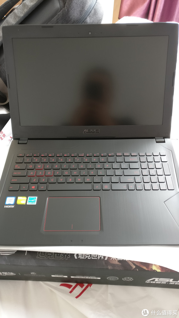 ASUS/华硕飞行堡垒FX60VM GTX 1060 3G 游戏本酷睿i7-6700HQ 黑色8GB