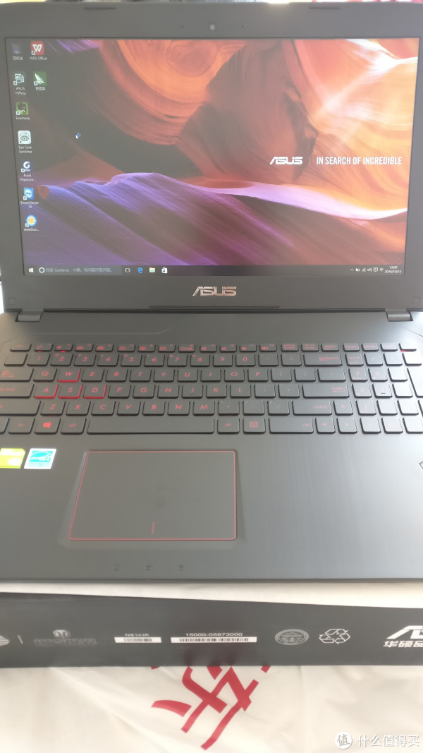 ASUS/华硕飞行堡垒FX60VM GTX 1060 3G 游戏本酷睿i7-6700HQ 黑色8GB